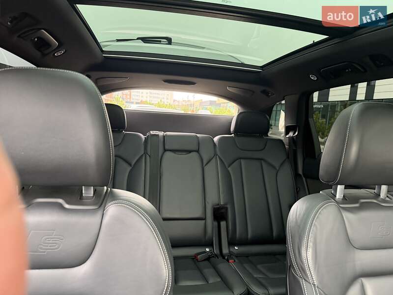 Позашляховик / Кросовер Audi Q7 2017 в Хмельницькому