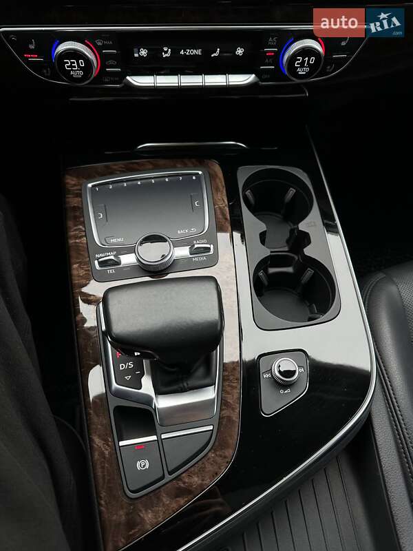 Внедорожник / Кроссовер Audi Q7 2017 в Тернополе