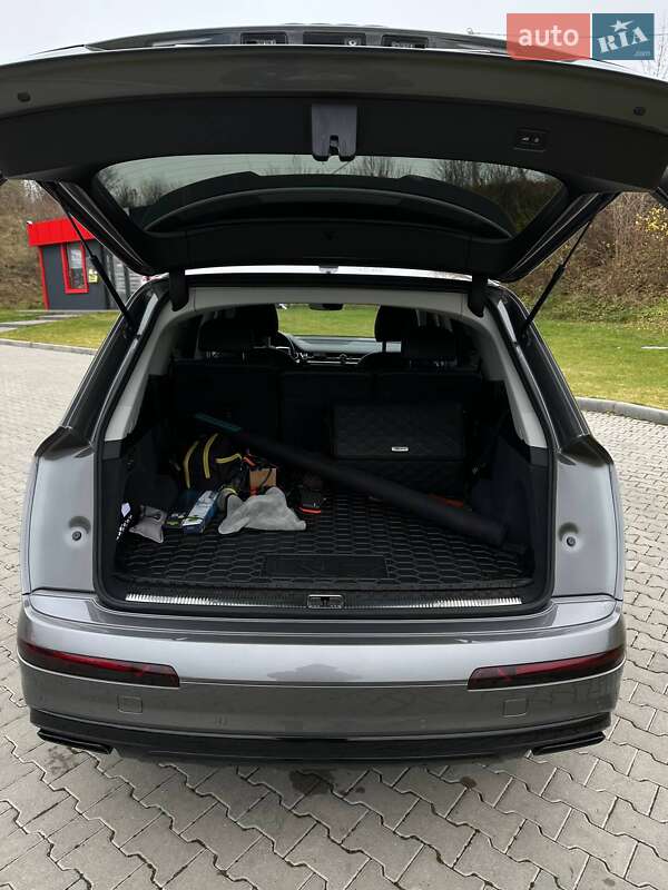 Внедорожник / Кроссовер Audi Q7 2017 в Тернополе