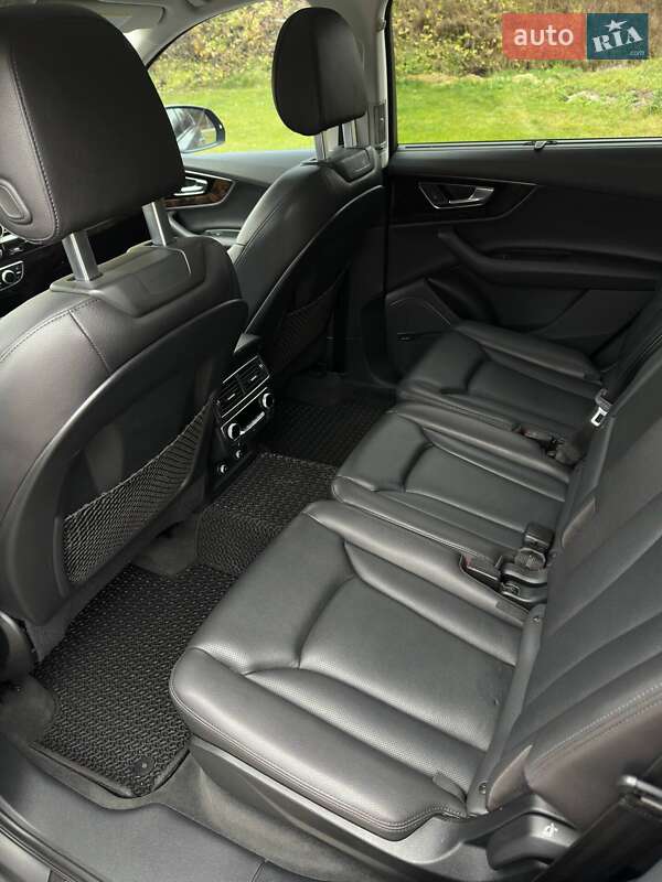 Внедорожник / Кроссовер Audi Q7 2017 в Тернополе