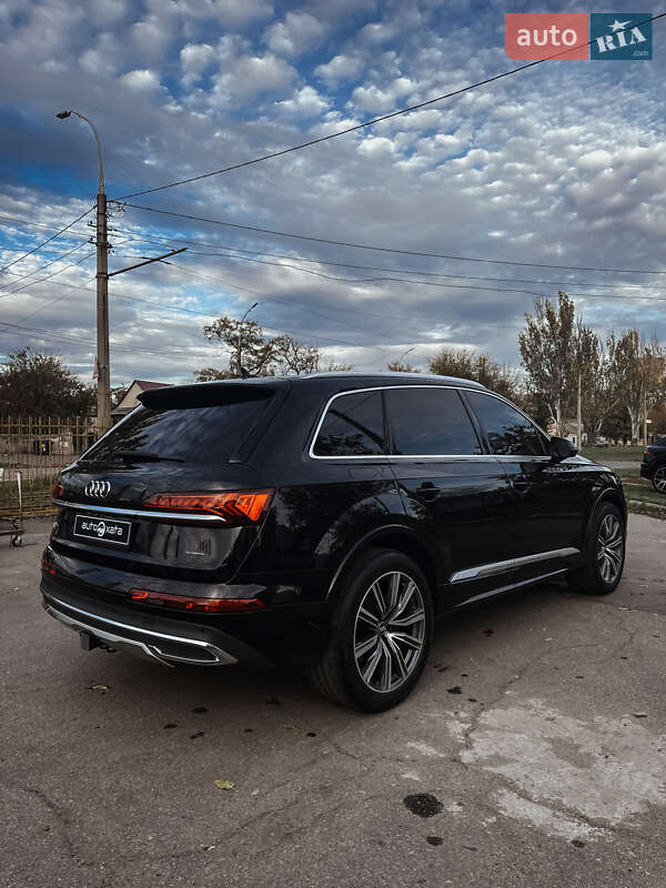Позашляховик / Кросовер Audi Q7 2019 в Миколаєві
