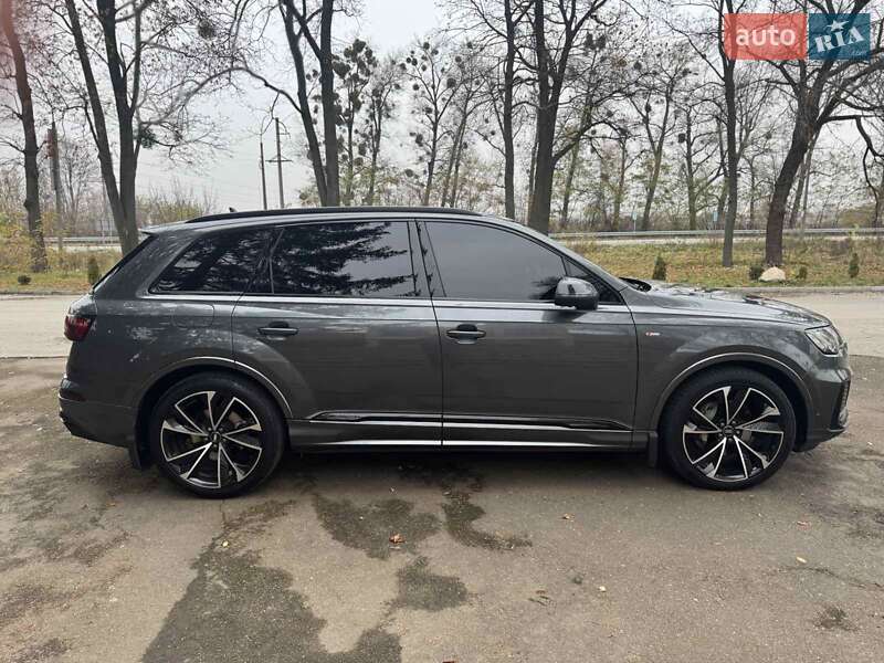 Внедорожник / Кроссовер Audi Q7 2020 в Звягеле фото 4 Внедорожник / Кроссовер Audi Q7 2020 в Звягеле