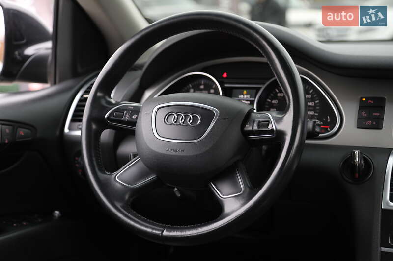 Позашляховик / Кросовер Audi Q7 2015 в Харкові