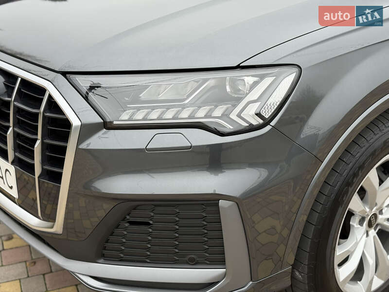 Внедорожник / Кроссовер Audi Q7 2023 в Днепре