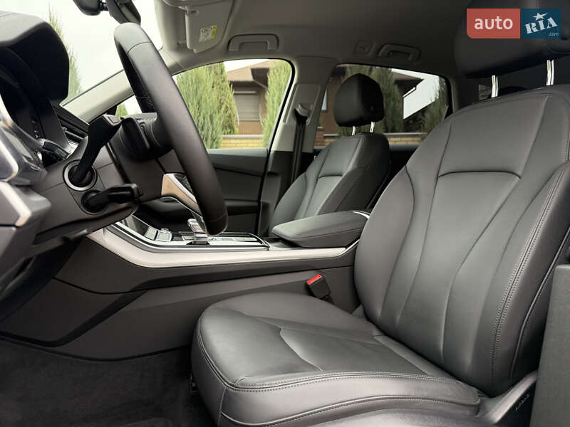Внедорожник / Кроссовер Audi Q7 2023 в Днепре