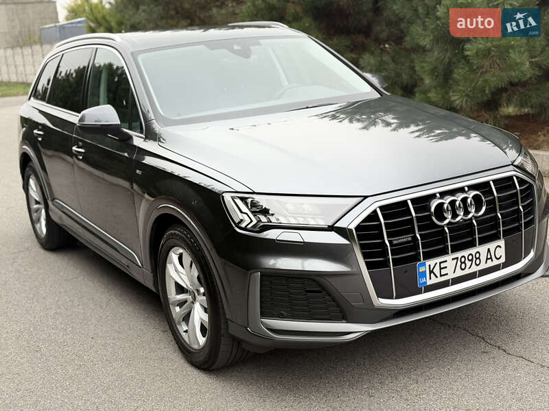 Внедорожник / Кроссовер Audi Q7 2023 в Днепре