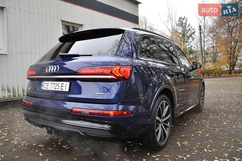 Позашляховик / Кросовер Audi Q7 2020 в Чернівцях