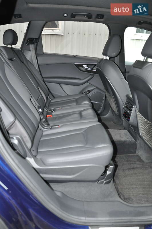 Позашляховик / Кросовер Audi Q7 2020 в Чернівцях