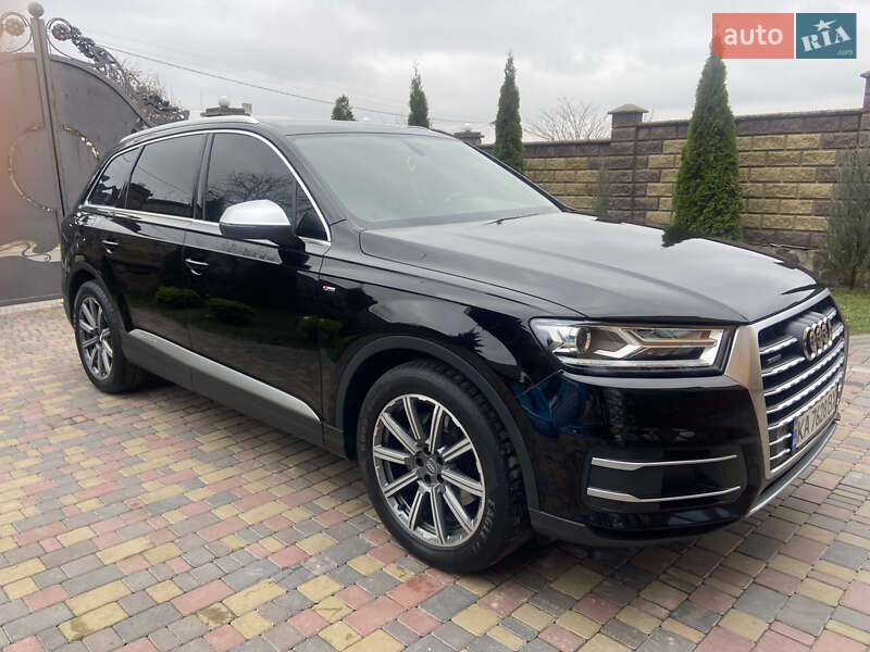 Позашляховик / Кросовер Audi Q7 2017 в Тернополі