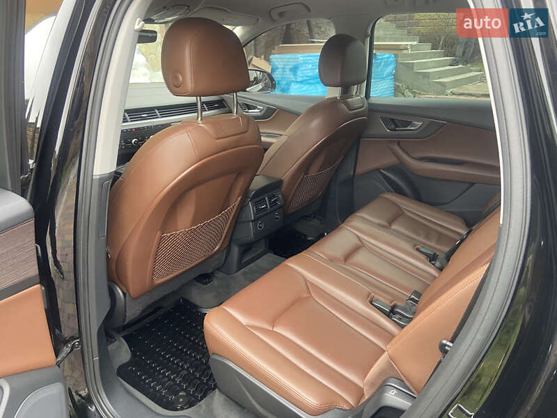 Позашляховик / Кросовер Audi Q7 2017 в Тернополі