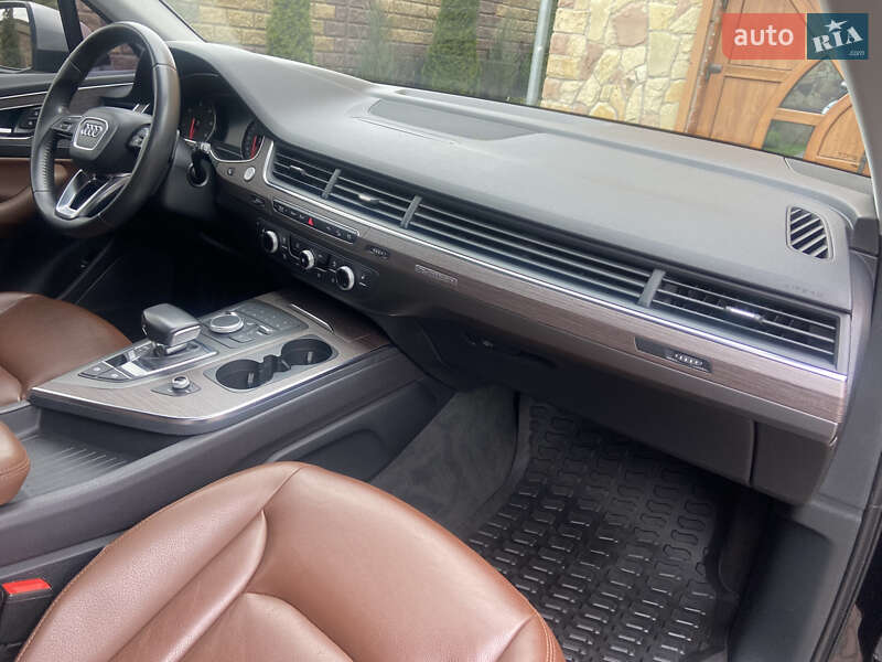 Позашляховик / Кросовер Audi Q7 2017 в Тернополі