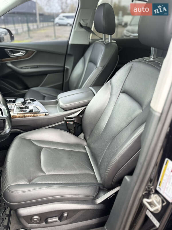 Внедорожник / Кроссовер Audi Q7 2017 в Киеве