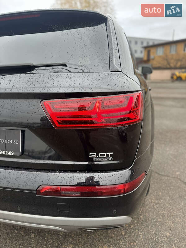 Внедорожник / Кроссовер Audi Q7 2017 в Киеве