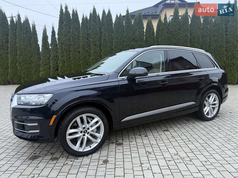 Позашляховик / Кросовер Audi Q7 2017 в Львові