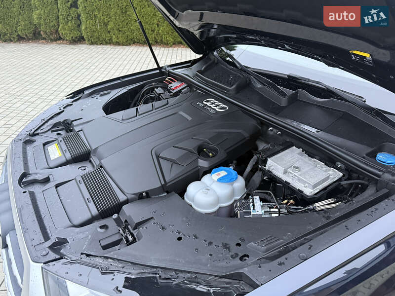 Позашляховик / Кросовер Audi Q7 2017 в Львові