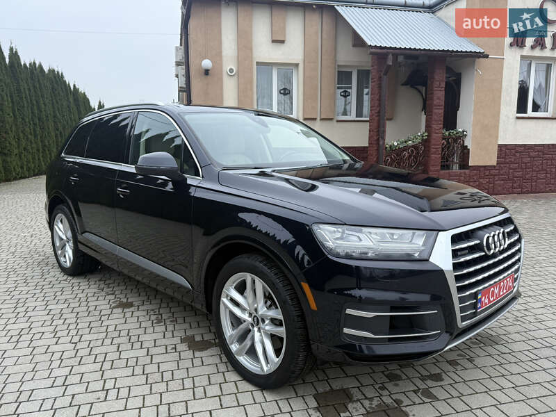 Позашляховик / Кросовер Audi Q7 2017 в Львові