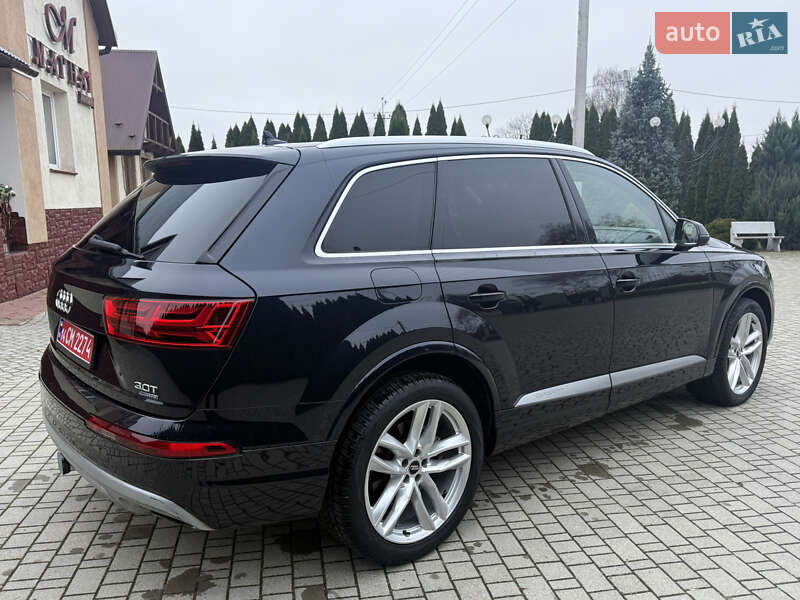 Позашляховик / Кросовер Audi Q7 2017 в Львові
