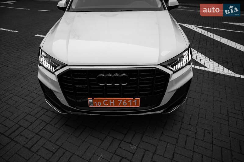 Позашляховик / Кросовер Audi Q7 2021 в Києві