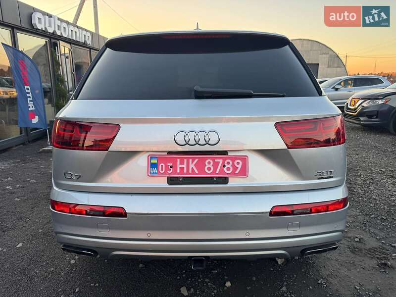 Позашляховик / Кросовер Audi Q7 2017 в Луцьку