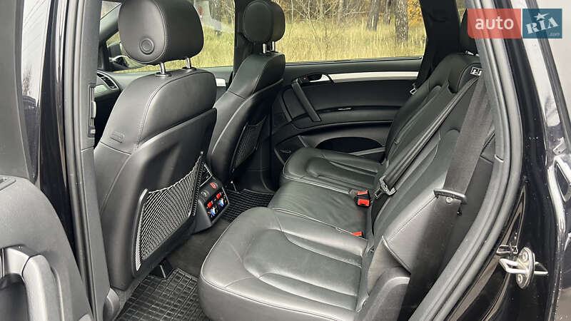 Позашляховик / Кросовер Audi Q7 2015 в Києві