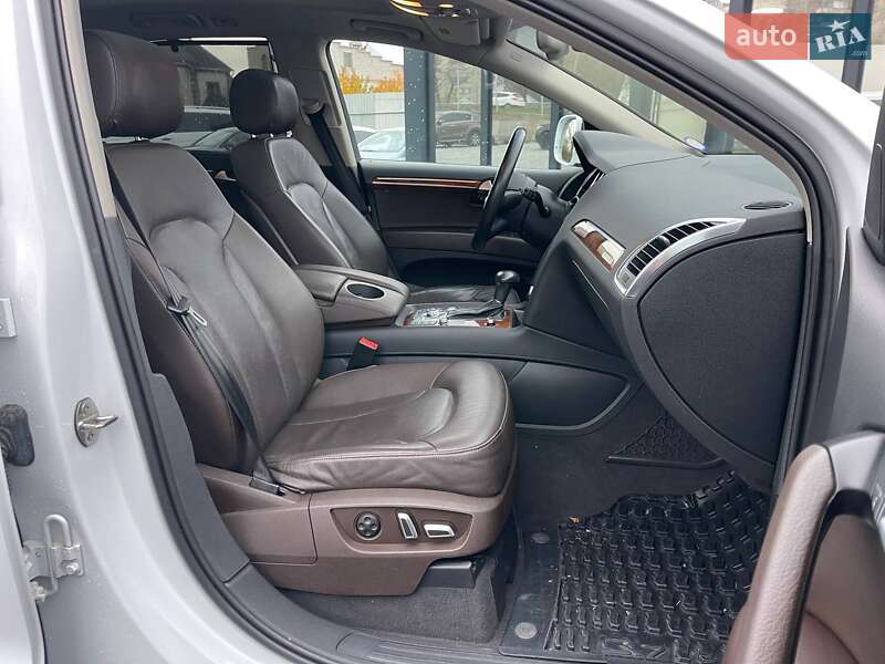 Позашляховик / Кросовер Audi Q7 2015 в Києві фото 12 Позашляховик / Кросовер Audi Q7 2015 в Києві