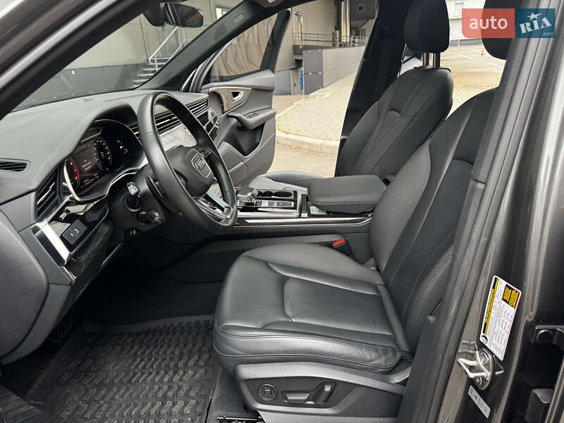 Позашляховик / Кросовер Audi Q7 2021 в Києві