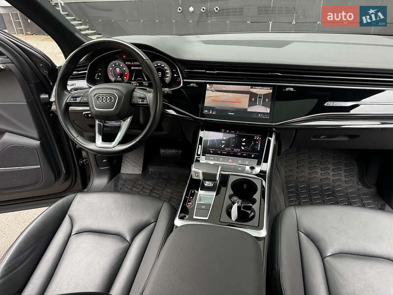 Позашляховик / Кросовер Audi Q7 2021 в Києві