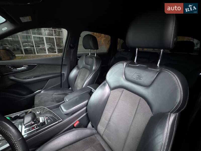Позашляховик / Кросовер Audi Q7 2016 в Києві фото 31 Позашляховик / Кросовер Audi Q7 2016 в Києві