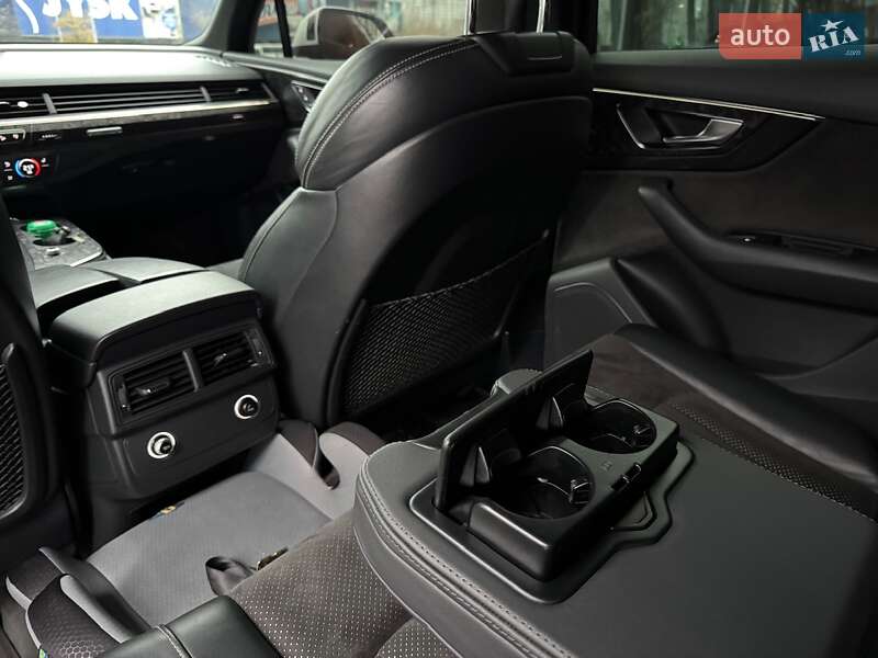 Позашляховик / Кросовер Audi Q7 2016 в Києві фото 69 Позашляховик / Кросовер Audi Q7 2016 в Києві