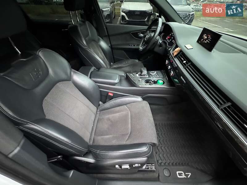 Позашляховик / Кросовер Audi Q7 2016 в Києві фото 77 Позашляховик / Кросовер Audi Q7 2016 в Києві