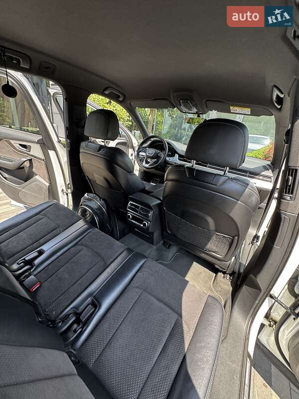 Позашляховик / Кросовер Audi Q7 2017 в Києві