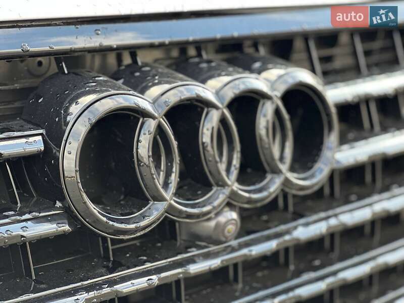 Позашляховик / Кросовер Audi Q7 2018 в Луцьку