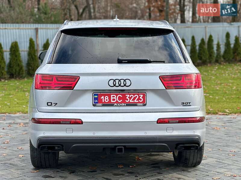Позашляховик / Кросовер Audi Q7 2018 в Луцьку
