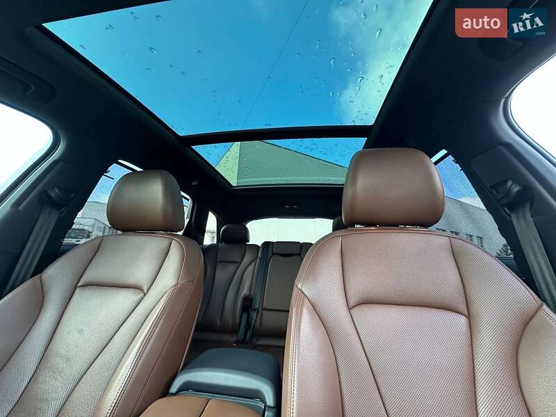 Позашляховик / Кросовер Audi Q7 2018 в Луцьку
