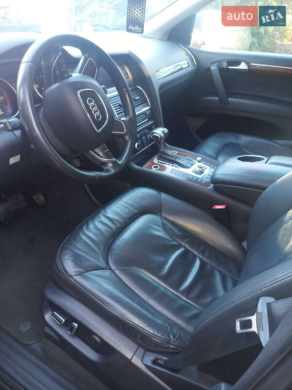 Внедорожник / Кроссовер Audi Q7 2011 в Нововолынске