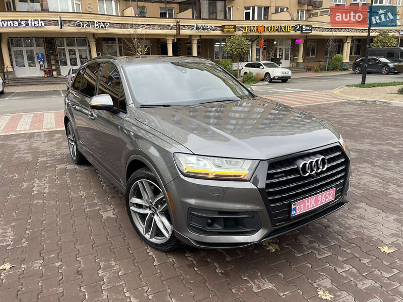 Внедорожник / Кроссовер Audi Q7 2016 в Киеве
