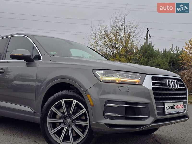 Позашляховик / Кросовер Audi Q7 2016 в Хмельницькому