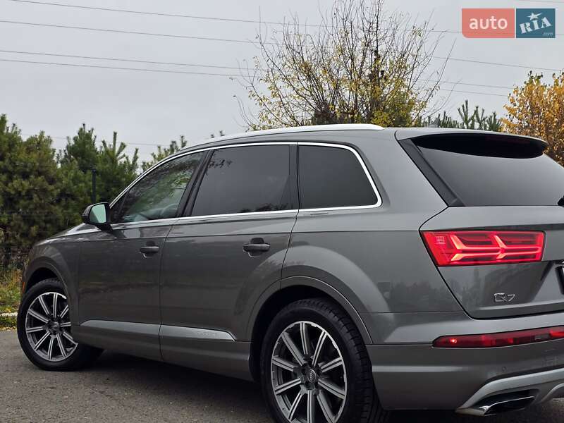 Позашляховик / Кросовер Audi Q7 2016 в Хмельницькому