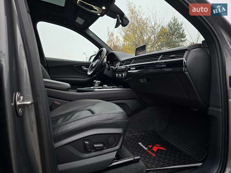 Позашляховик / Кросовер Audi Q7 2016 в Хмельницькому