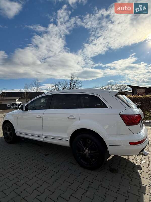 Внедорожник / Кроссовер Audi Q7 2010 в Косове