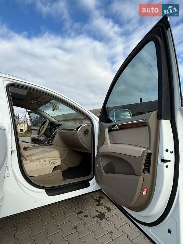 Внедорожник / Кроссовер Audi Q7 2010 в Косове