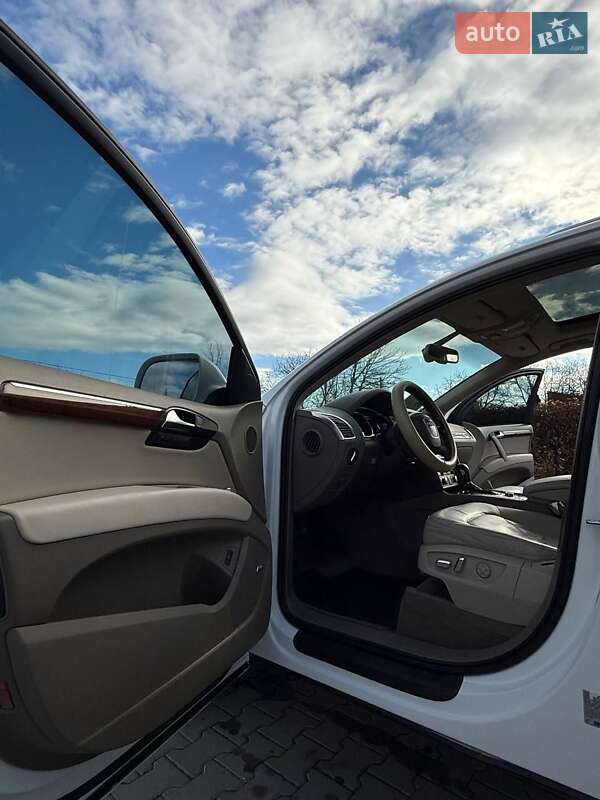 Внедорожник / Кроссовер Audi Q7 2010 в Косове