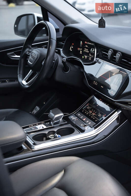 Позашляховик / Кросовер Audi Q7 2019 в Полтаві фото 13 Позашляховик / Кросовер Audi Q7 2019 в Полтаві