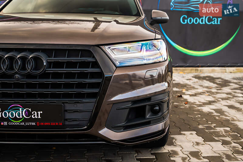 Позашляховик / Кросовер Audi Q7 2017 в Луцьку
