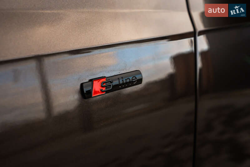 Позашляховик / Кросовер Audi Q7 2017 в Луцьку