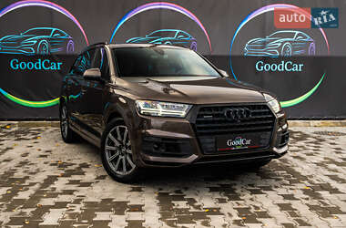 Позашляховик / Кросовер Audi Q7 2017 в Луцьку