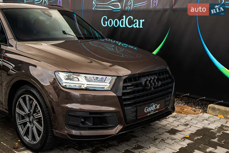 Позашляховик / Кросовер Audi Q7 2017 в Луцьку