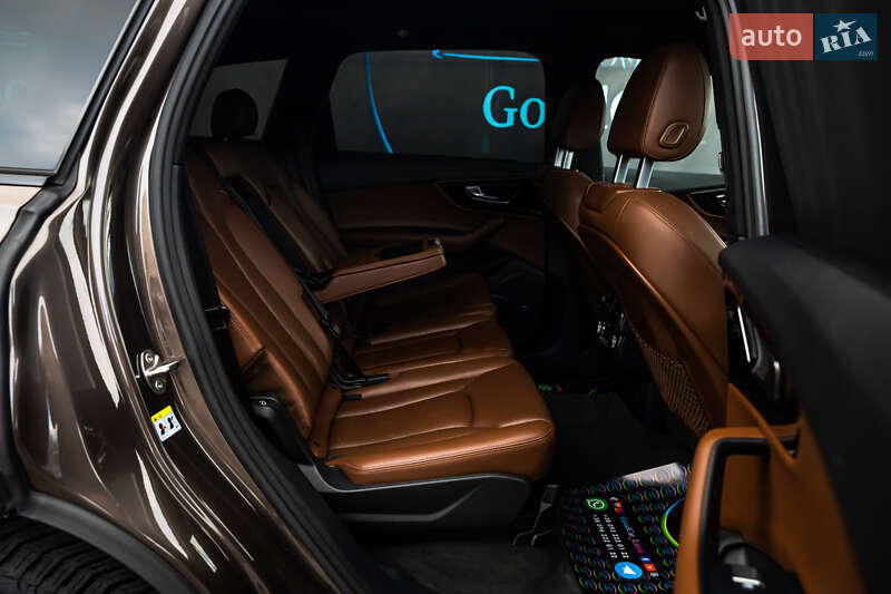 Позашляховик / Кросовер Audi Q7 2017 в Луцьку