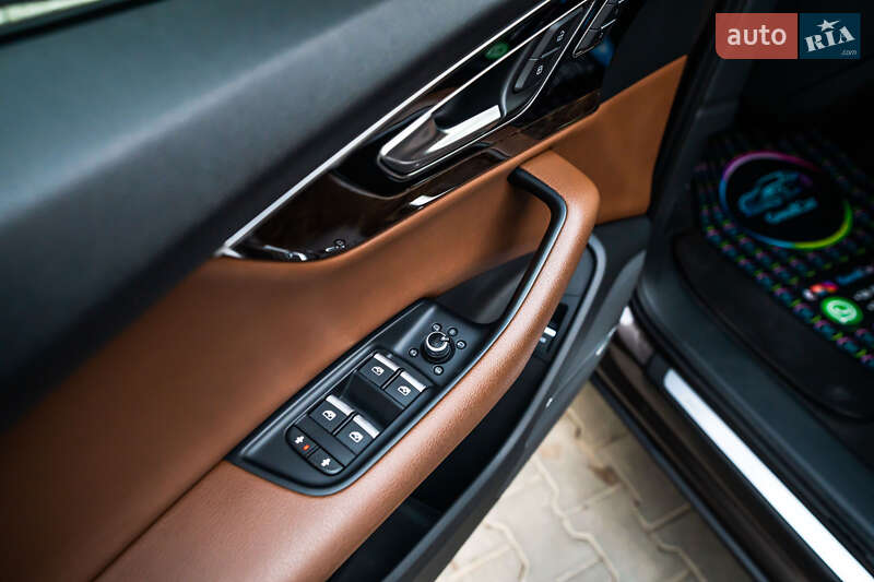 Позашляховик / Кросовер Audi Q7 2017 в Луцьку