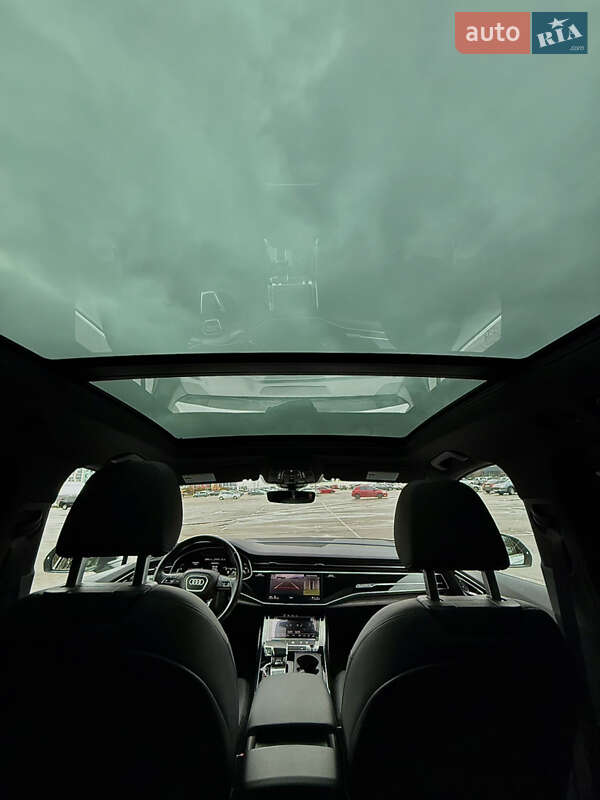Позашляховик / Кросовер Audi Q7 2021 в Києві